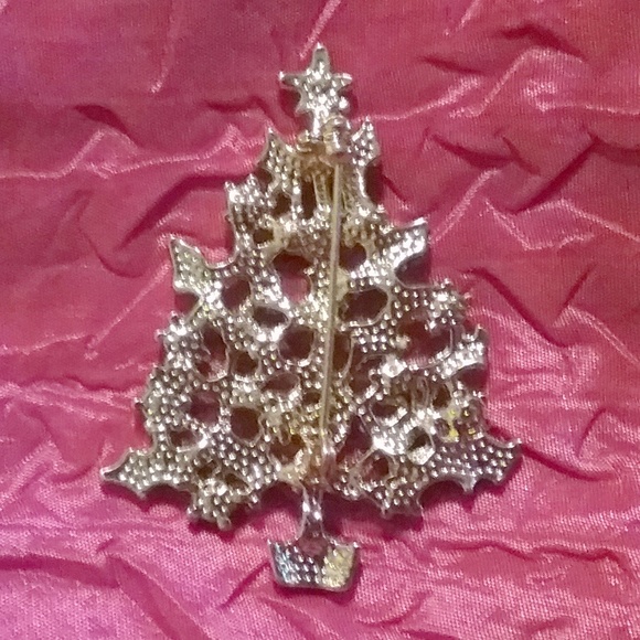Vintage Rhinestone Christmas Tree Pin Brooch - Picture 4 of 4